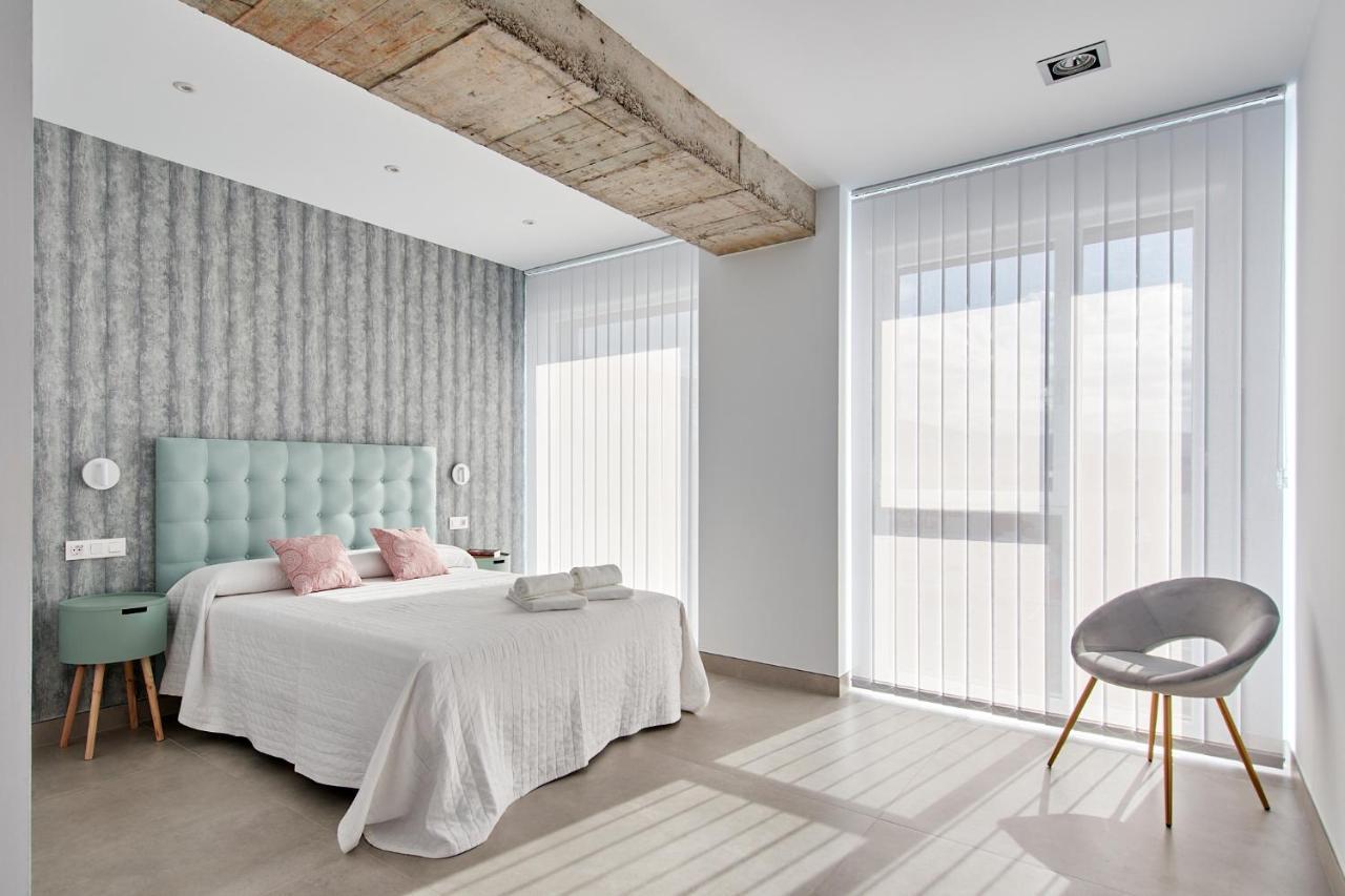 9 Nidos Centrica Suites - Nuevo Пласенсия Экстерьер фото