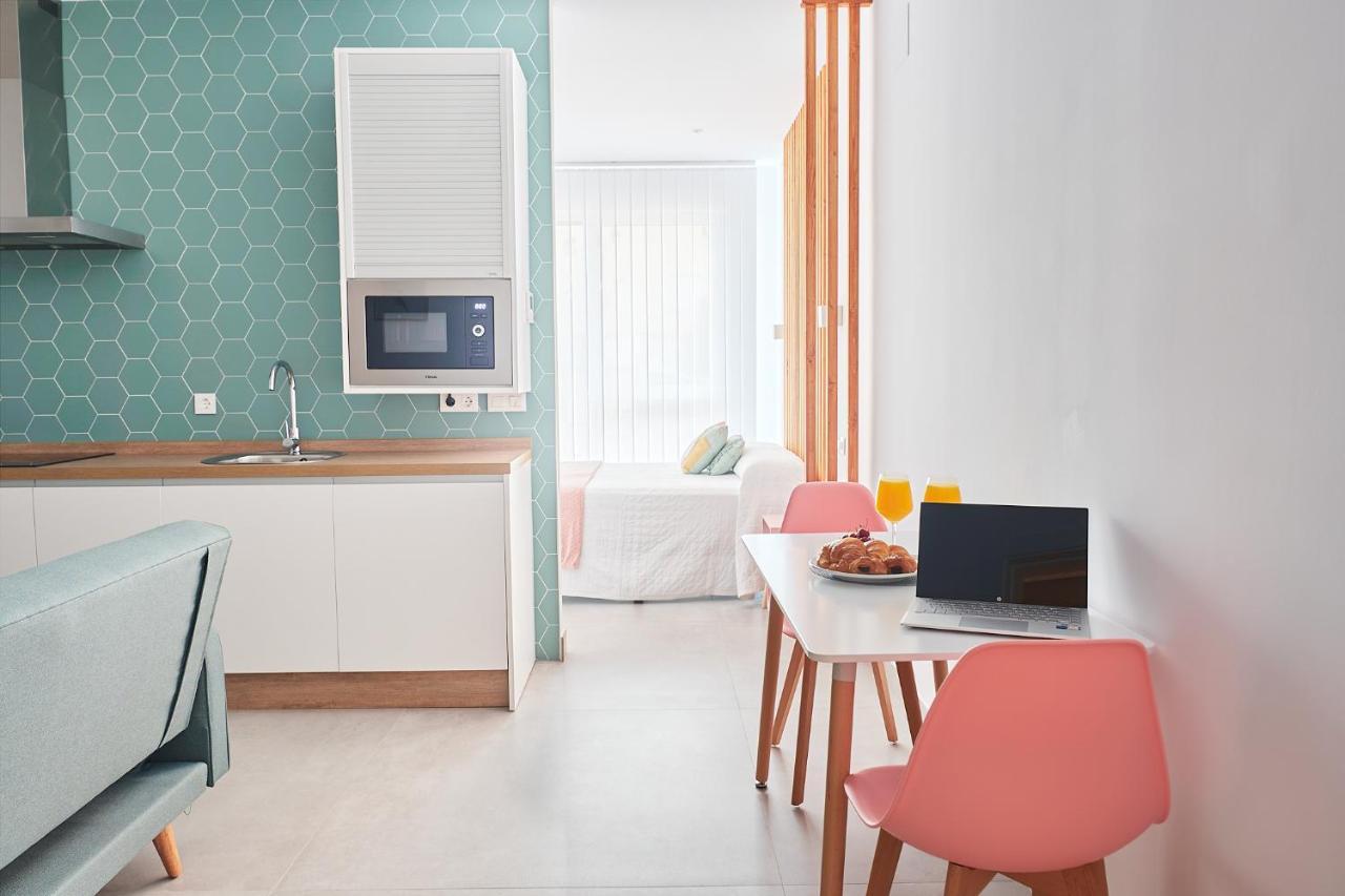 9 Nidos Centrica Suites - Nuevo Пласенсия Экстерьер фото