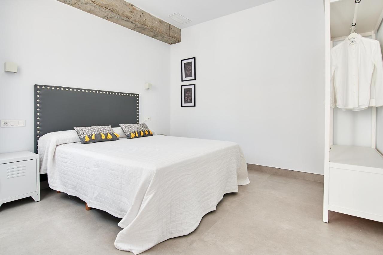 9 Nidos Centrica Suites - Nuevo Пласенсия Экстерьер фото