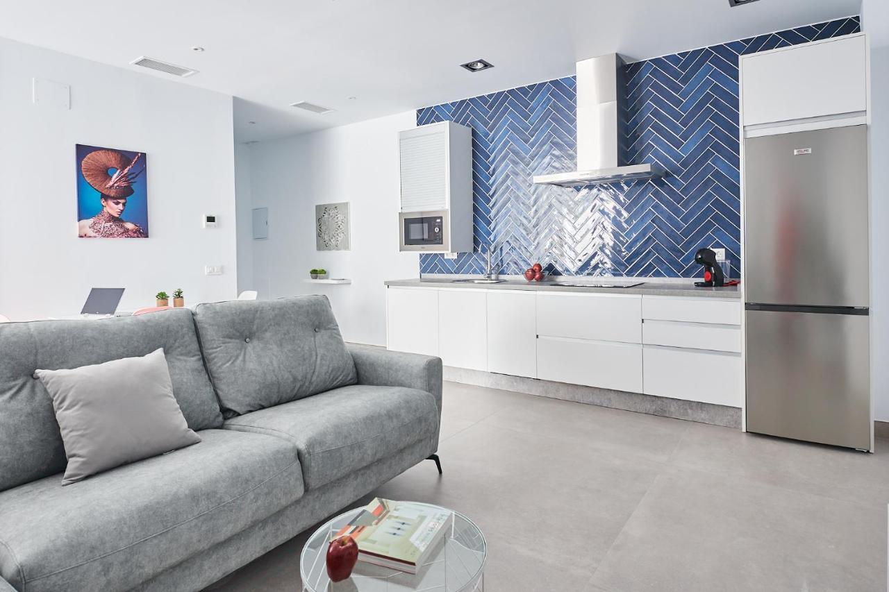 9 Nidos Centrica Suites - Nuevo Пласенсия Экстерьер фото